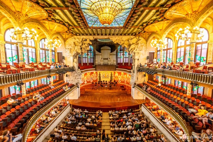 バルセロナのカタルーニャ音楽堂でオペラ鑑賞 PALAU DE LA MÚSICA CATALANA
