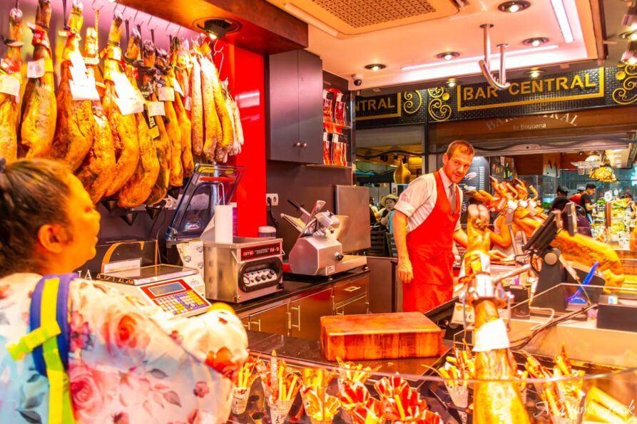 バルセロナの台所「ラ・ボケリア市場（サン・ジョセップ市場）」でランチ | BARCELONA