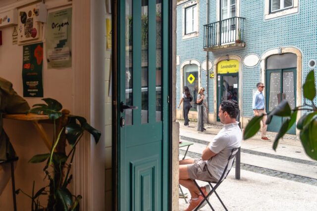 ローカルが通うコーヒー専門店「BUNA cafe(ブナ・カフェ)」