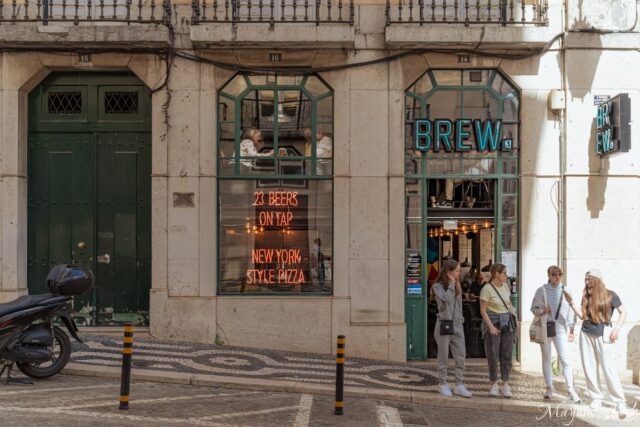バイシャ地区のビアバー「Brew」でクラフトビールを