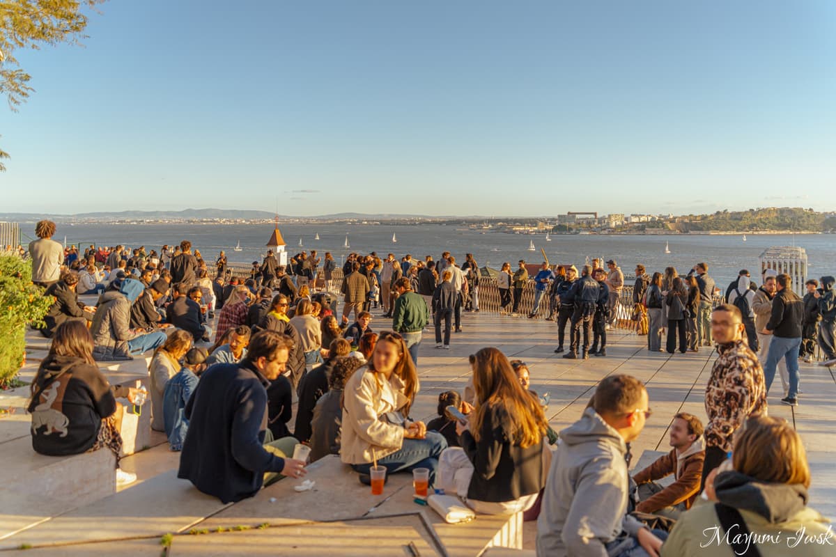ローカルが集う「サンタ・カタリーナ展望台」で過ごす夕暮れ