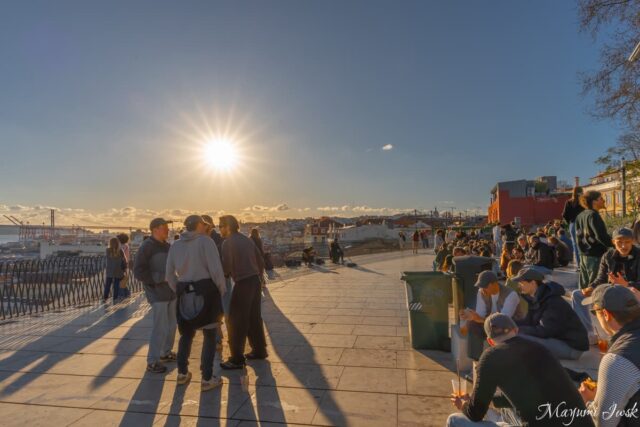 ローカルが集う「サンタ・カタリーナ展望台」で過ごす夕暮れ