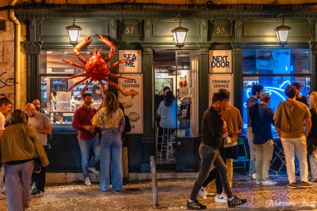 ローカルが集う「サンタ・カタリーナ展望台」で過ごす夕暮れ