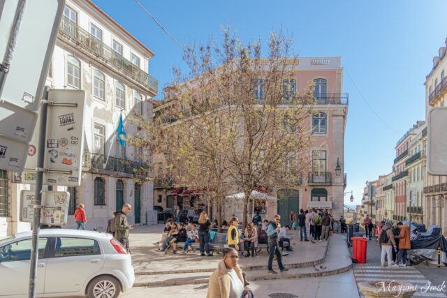 リスボンのローカルグルメ「As Bifanas do Afonso」で味わうビファナ