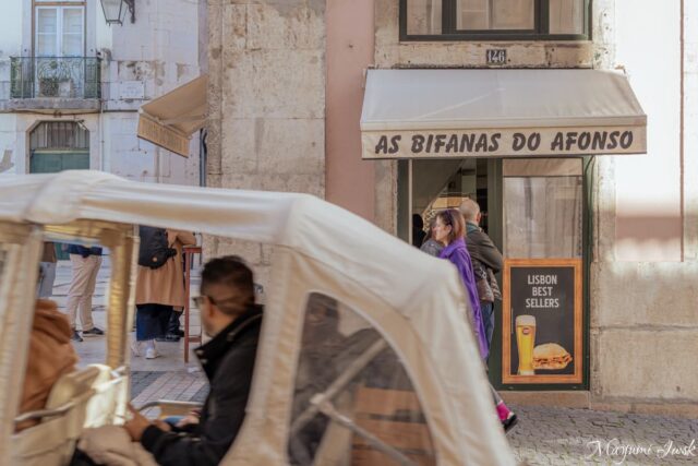 リスボンのローカルグルメ「As Bifanas do Afonso」で味わうビファナ