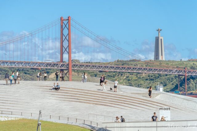 リスボン・ベレン地区の美術館MAAT|建築そのものがアートな空間