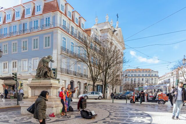 1905年創業、リスボン・シアドの名物カフェ｜Café A Brasileira（カフェ・ア・ブラジレイラ）