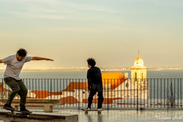 リスボン旧市街の太陽の門 | アルファマのポルタル・ド・ソル展望台