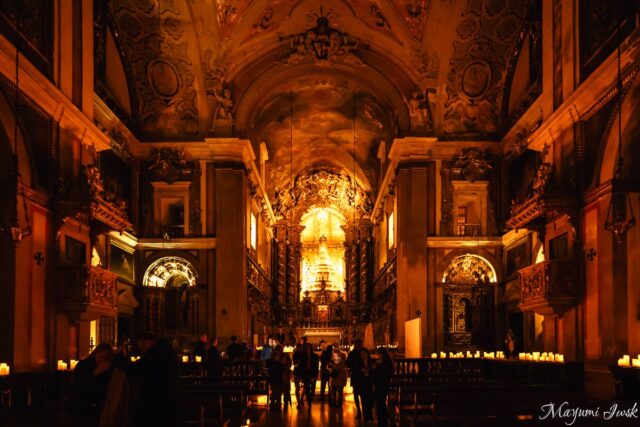 リスボンの夜を彩る幻想的な「キャンドルライトコンサート」|サンタ・カタリーナ教会