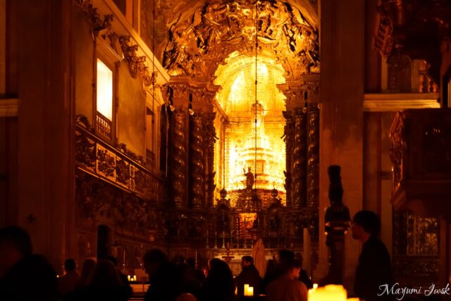 リスボンの夜を彩る幻想的な「キャンドルライトコンサート」|サンタ・カタリーナ教会